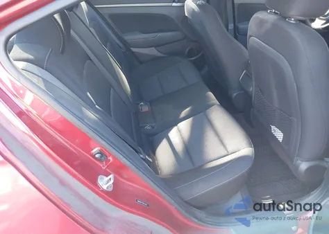 2017 Hyundai Elantra Value Edition z USA, uszkodzony, nr VIN 5NPD84LF7HH133631